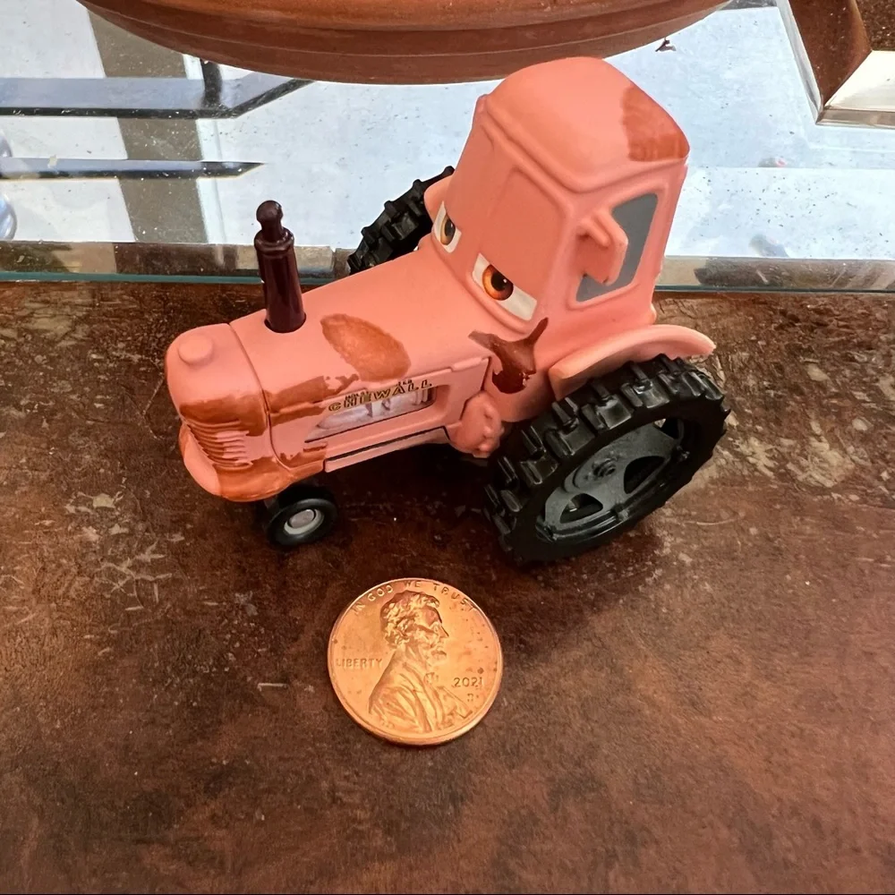 Cars Die Cast Metal 1:55 Chewall Holstein Heifer Mud Tractor